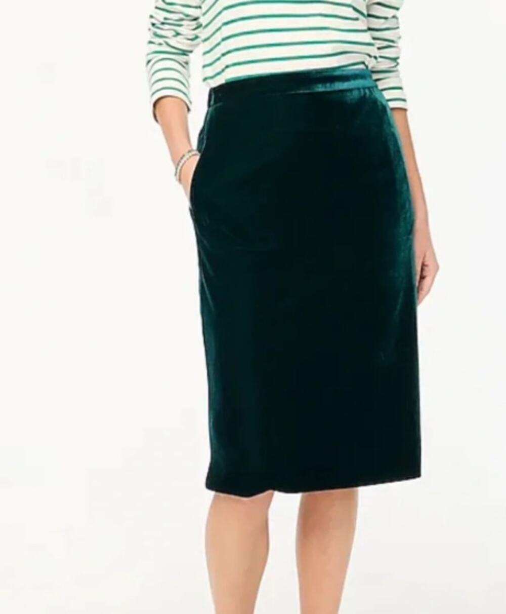 NWOT J. Crew Factory Velvet Pull On Skirt in Old Forest Green Size XS